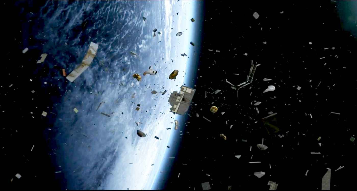 Тонны космического мусора на орбите Земли